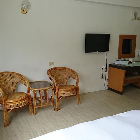 Angela Hotel Taitung Bagian luar foto